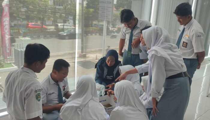 Decluttering in Life, Cara Astra Motor Jateng Edukasi Pelajar Pentingnya Mengolah Sampah