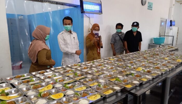 Ratusan Siswa Keracunan MBG, 2 SPPG Banyumas Disebut Layani Lebih dari 10 Sekolah per Hari