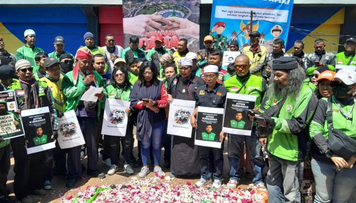 Hari ke-7 Usai Kematian Affan Kurniawan, Ojol Semarang Gelar Doa Bersama