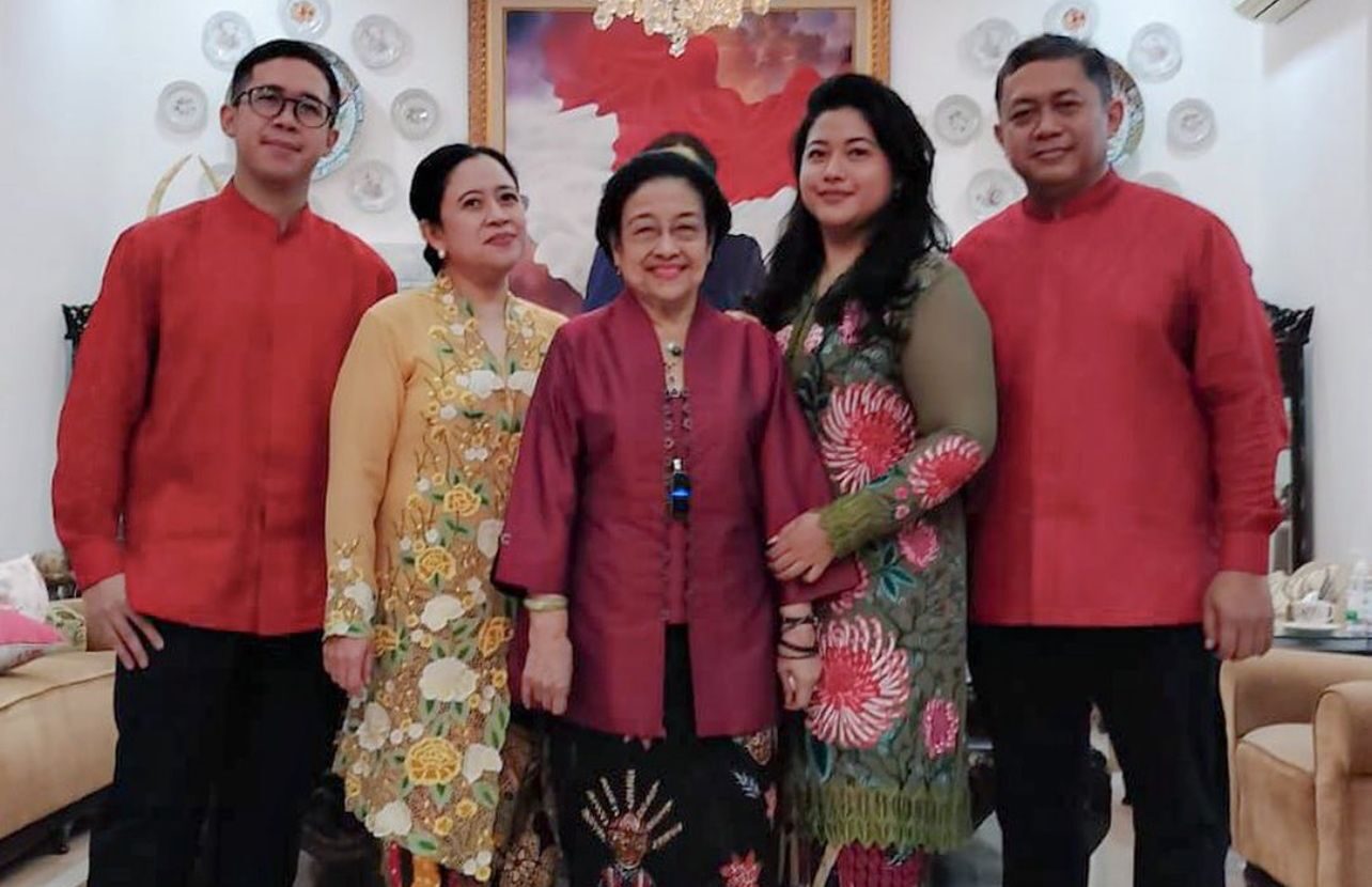 Pinka Haprani (kedua dari kanan). (Dok.)