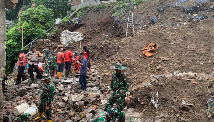Rumah Korban Longsor Ditanggung Pabrik Es, Wali Kota Semarang Relokasi PKL Antisipasi Musim Hujan