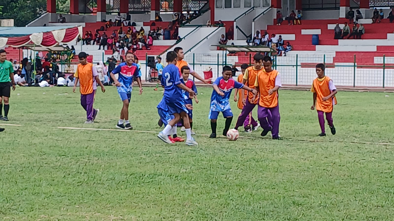 pertandingan sepak bola anak kebutuhan khusus
