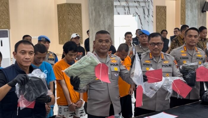 Polisi Ringkus Dua Tersangka Pembakaran Mobil di DPRD Jateng, Ada Anak di Bawah Umur