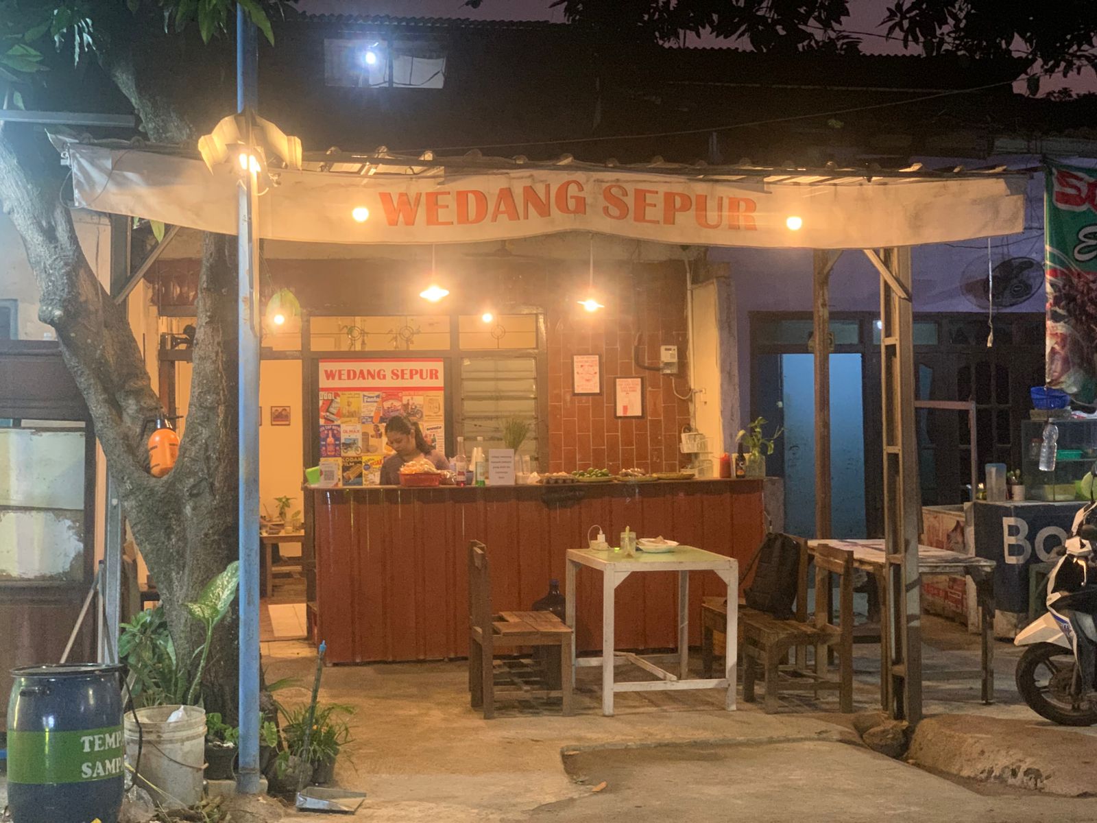 kafe wedang sepur
