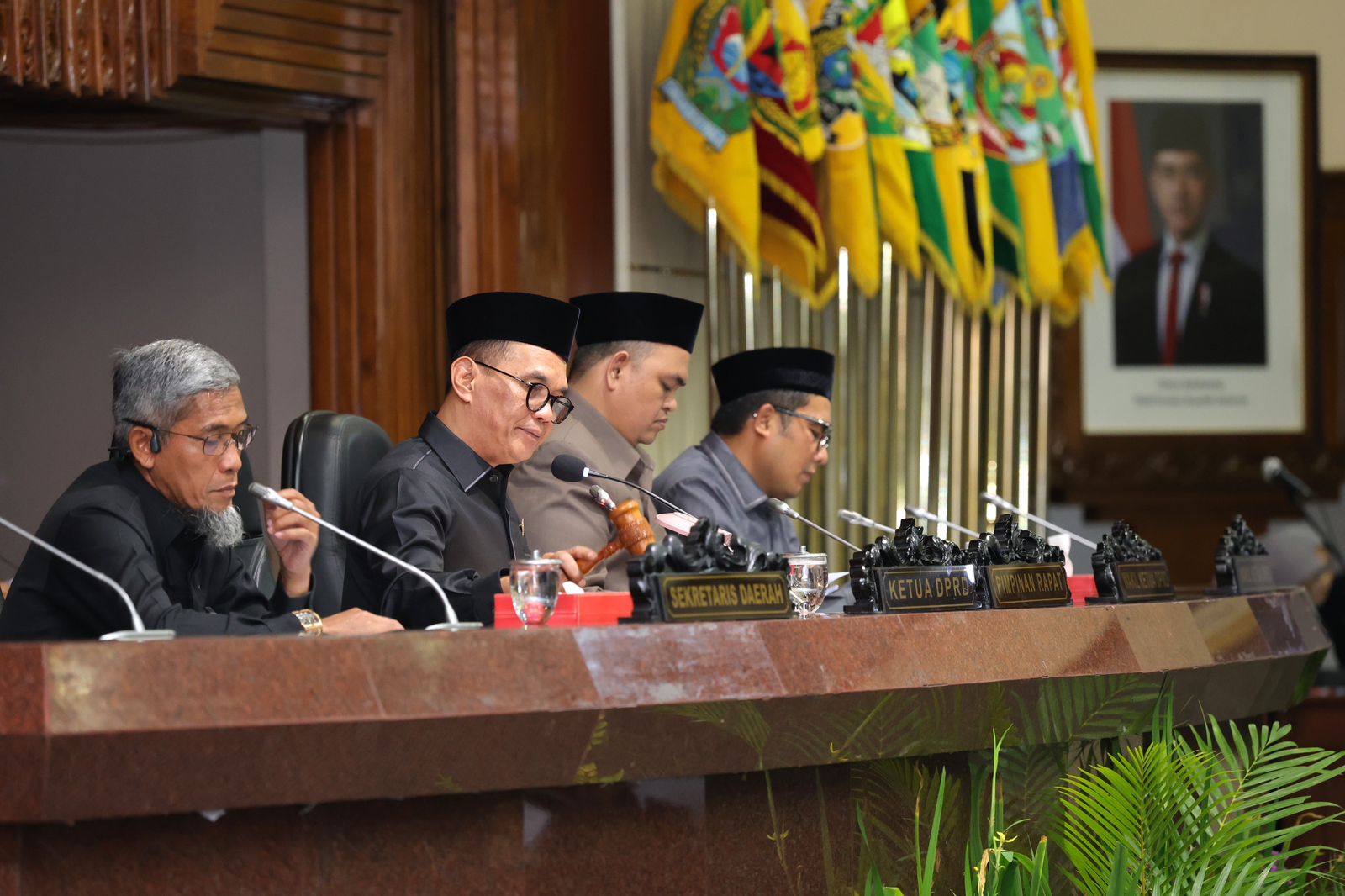 ketua dprd jateng sumanto