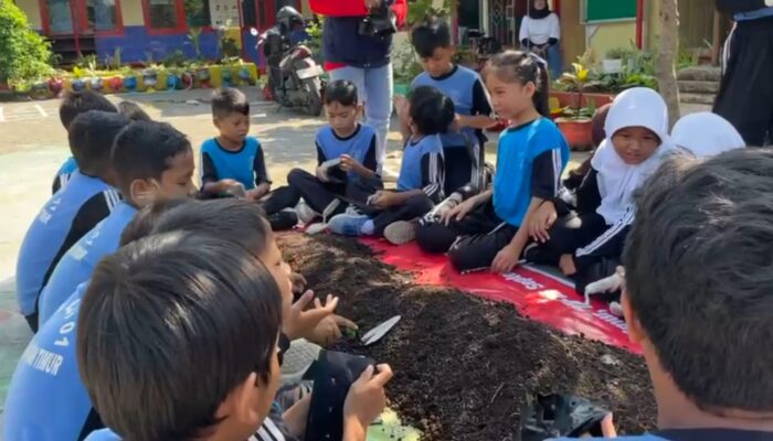 Petani Muda Kian Langka, Murid SD Didorong Jadi Generasi Tani Masa Depan