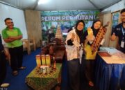 Suasana Pameran Produk Inovasi (PPI) Jateng 2025 di stand Perum Perhutani, Minggu, 28 September 2025. (Dok. Perhutani)