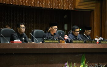 Ketua DPRD Jateng Sumanto
