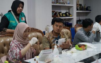 Cegah Keracunan, Dishanpan Semarang Uji Lab Bahan Pangan MBG dan Beri Pelatihan SPPG