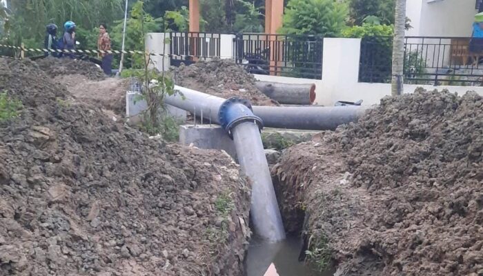 PDAM Tirta Moedal Lakukan Reposisi Jembatan Pipa, Pelanggan Diminta Siapkan Cadangan Air
