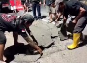 Viral! Relawan Kelupas Aspal di Jalan Suratmo Semarang, Sebut Tambal Jalan Berlubang Asal-asalan