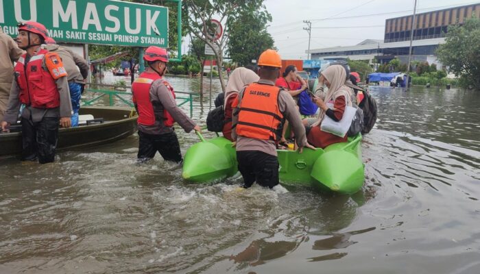 Banjir Semarang Meluas, Pemkot Kerahkan 25 Mesin Pompa Raksasa