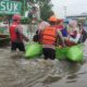 Pantura Lumpuh, Banjir Menggenang di Semarang Sebabkan Kendaraan Mogok dan Kemacetan Panjang