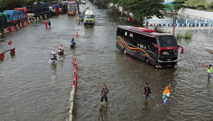 Curah Hujan Tinggi, Pemprov Jateng Lakukan Berbagai Upaya Atasi Banjir di Sejumlah Daerah
