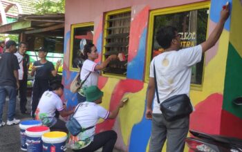 Semarak Sumpah Pemuda di Semarang, Aksi Bersih Sungai dan Cat Ulang Kampung Pelangi