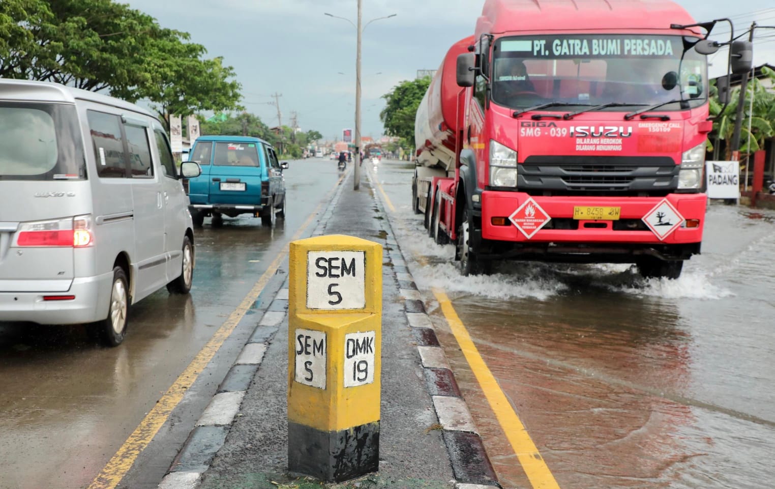 6 SPBU Terdampak Banjir di Semarang-Demak, Pertamina Pastikan Stok dan Kualitas BBM Aman