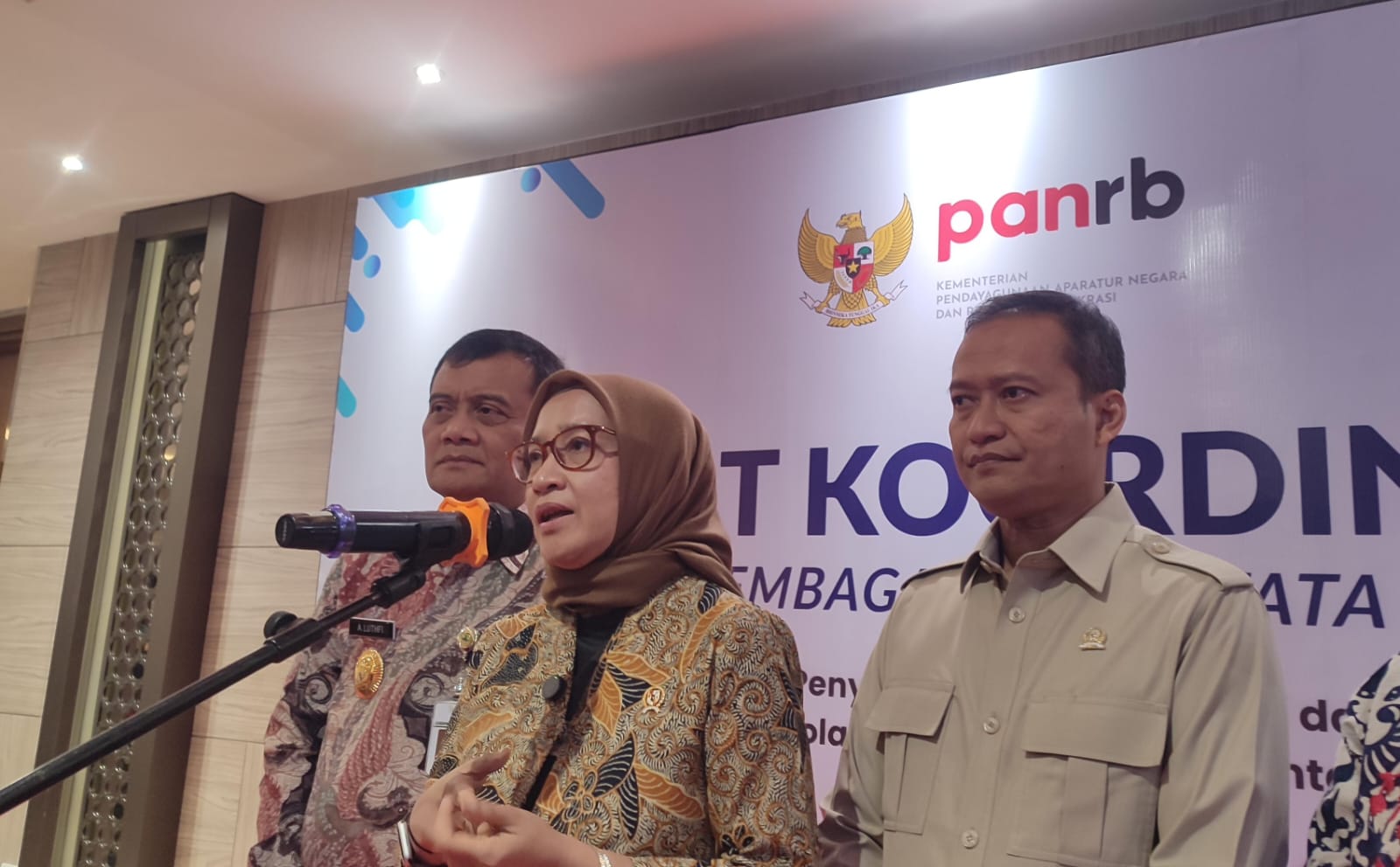 Menpan RB: Rekrutmen PPPK Dihentikan Mulai 2025 Ini, Fokus Selesaikan Data dan SK