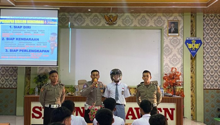Sosialisasi Keselamatan Berlalu Lintas di SMAN 1 Ngawen, Polres Blora: Berkendara Pastikan “3 Siap”