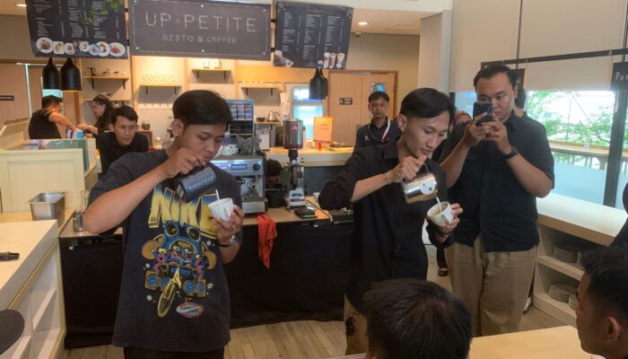 Latte Art Competition di Up Peak Hotel Simpang Lima Semarang, 28 Barista dari Jateng Beradu Seni Kopi