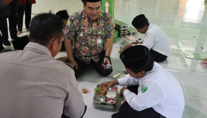 Sidak Program MBG di SMP Walisongo, Bupati Blora: Lahap Semua, Bahkan Minta Nambah