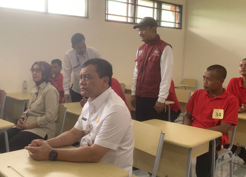 Sekolah Rakyat Tengah