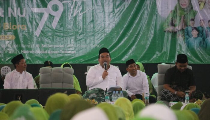 Ribuan Muslimat NU Padati GOR Mustika, Bupati Arief Rohman: Majunya Blora Karena Ibu-Ibu Semua
