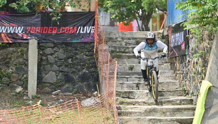 Persaingan Ketat 76 IDH Urban 2025 Seri 2, 102 Downhiller Adu Cepat Susuri Trek di Kota Semarang