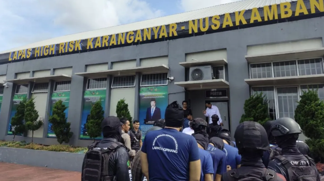 Ammar Zoni sampai di LP Nusakambangan, Jawa Tengah. (ant)