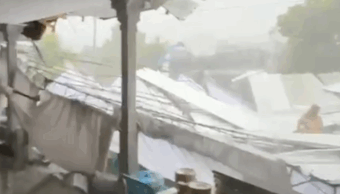 Angin Ribut Terjang Tiga Desa di Suruh Semarang, Bale Panjang Roboh dan Listrik Padam