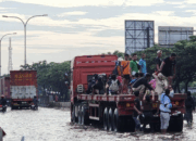 Kondisi Jalan Kaligawe, Kota Semarang, Kamis 23 Oktober 2025. (ant)