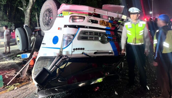 Polisi Ungkap Kronologi Kecelakaan Truk di JLS Salatiga, Pastikan 4 Korban Selamat