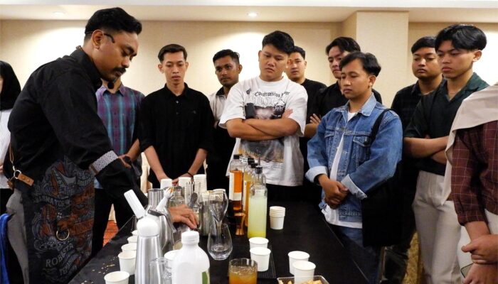 Aston Inn Pandanaran Gelar Barista Workshop, Kupas Tuntas Seni Meracik Mocktail