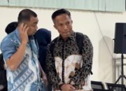 Mantan Sekretaris Daerah (Sekda) Cilacap, Awaluddin Muuri (kanan)