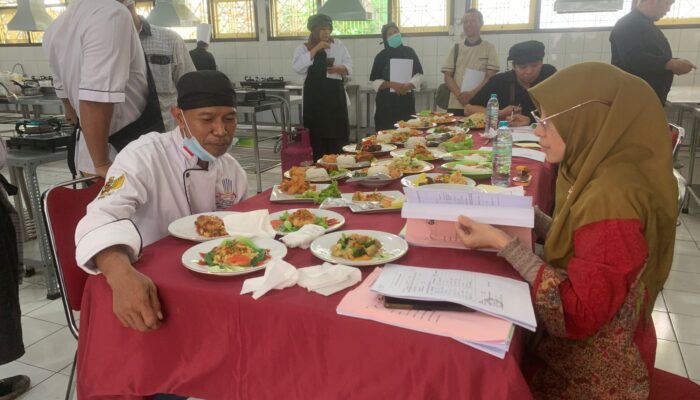 Cegah Kasus Keracunan MBG, PPJI Semarang Gelar Sertifikasi Juru Masak dan Pelatihan Penjamah Makanan