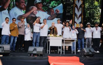 HUT Ikasman1k ke-3 dan HUT SMAN 1 Kendal yang ke-64.