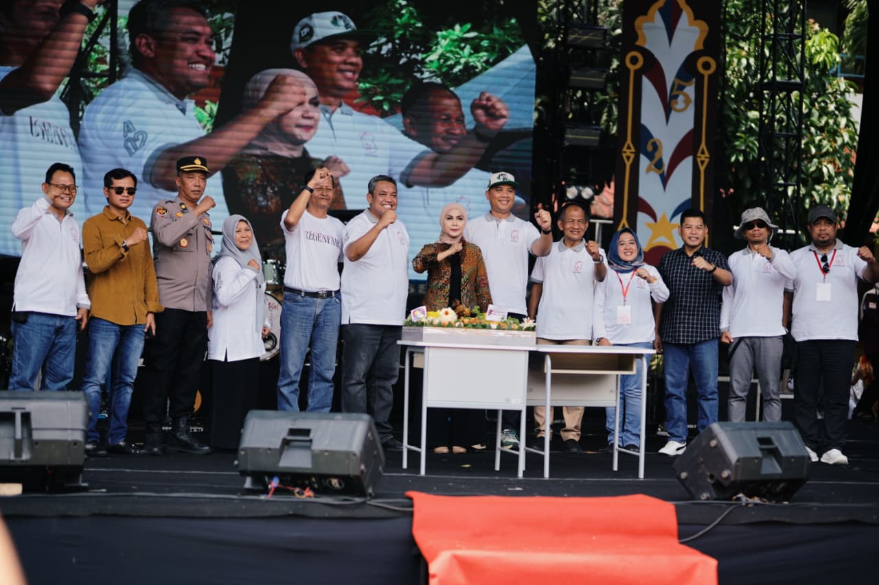HUT Ikasman1k ke-3 dan HUT SMAN 1 Kendal yang ke-64.