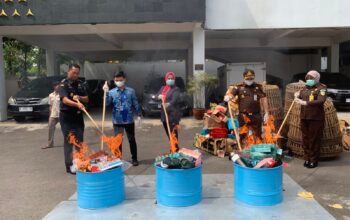 pemusnahan barang bukti di kejaksaan negeri kota semarang