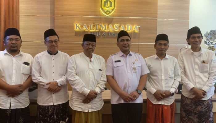 Umrah Sambil Beramal, Kalimasada Bantu Ribuan Madrasah Diniyah Lewat Donasi Tiap Jamaah