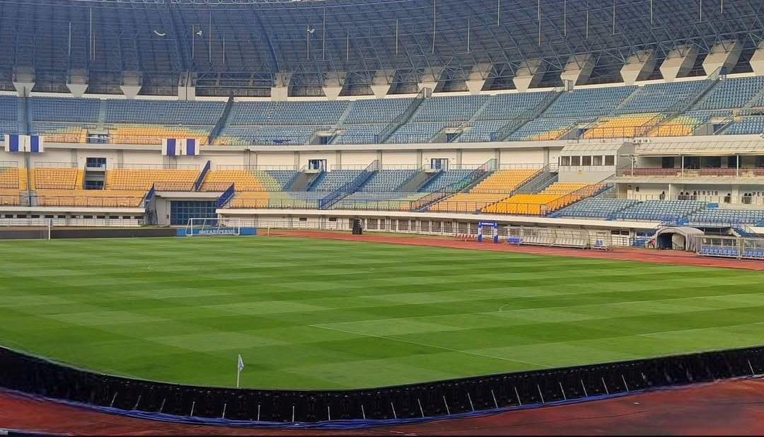 gambar stadion sepak bola