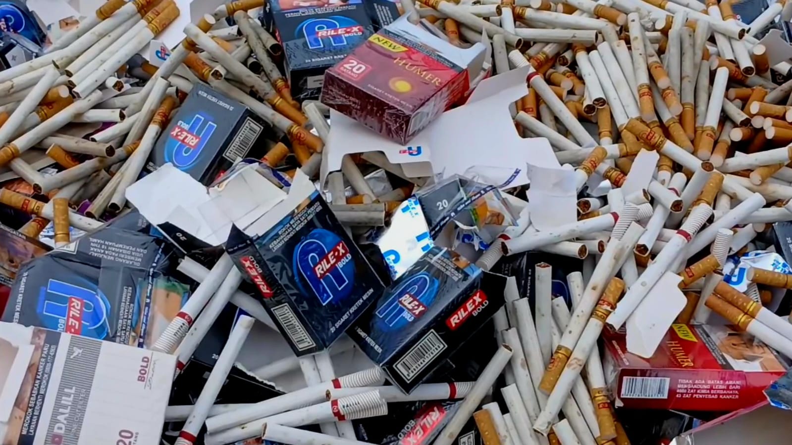 Rokok ilegal yang diamankan di Kabupaten Semarang. (Bowo Pribadi/beritajateng.tv)