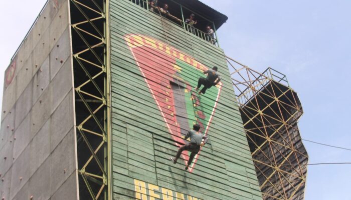 HUT ke-80 TNI, Kodim Blora Adu Kompak Bareng Wartawan Lewat Outbound Seru