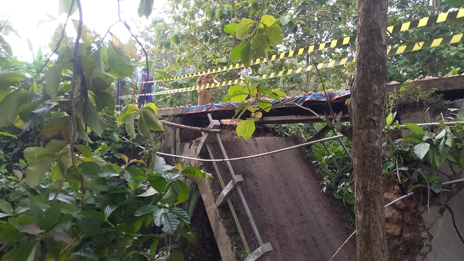 jembatan putus blora