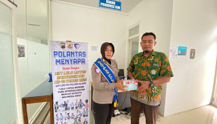 Tepat Waktu Perpanjang SIM, Warga Purworejo Dapat Reward dari Satlantas Blora!