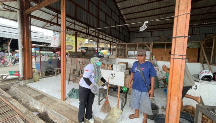 FKKS Blora Bersihkan Pasar Sidomakmur, Wangi Bak Lobby Hotel!