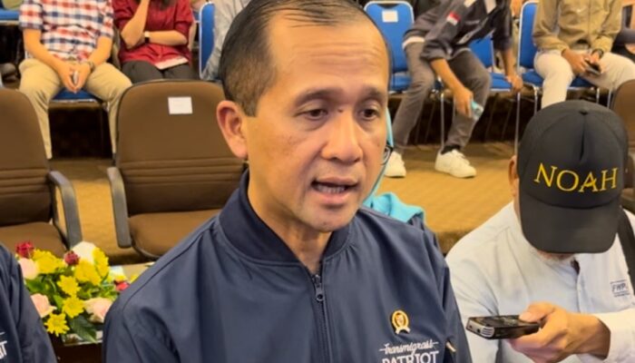 Soal Prabowo Bolehkan WNA Masuk BUMN, Menteri Transmigrasi: Pusing Cari Orang Pintar di Indonesia