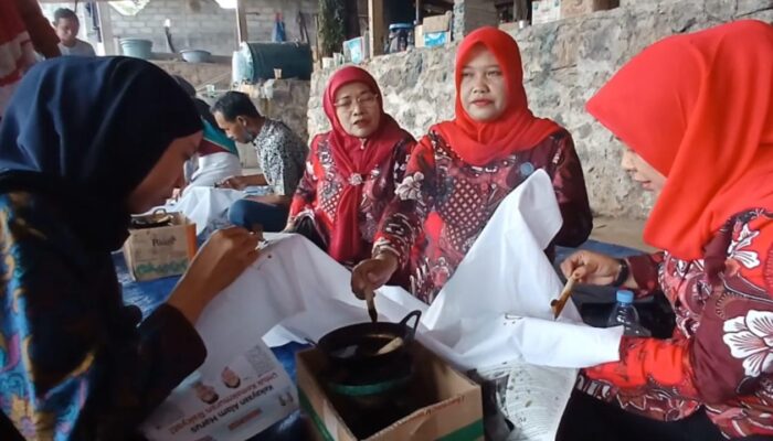 Mencari Jatidiri Desa Lemahireng Melalui Seni Batik Tulis