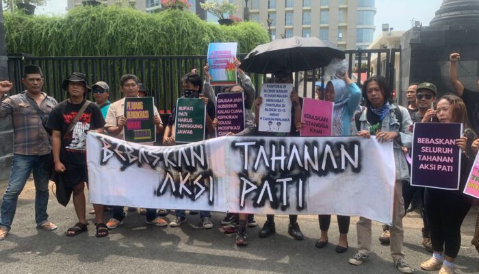 Aksi Solidaritas di Mapolda Jateng, Aliansi Masyarakat Pati Bersatu Desak Pembebasan Botok-Teguh