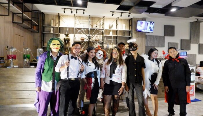 ASTON Inn Pandanaran Semarang Gelar Halloween In The Sky, A Spooky Dinner Affair di Altitude Sky Lounge