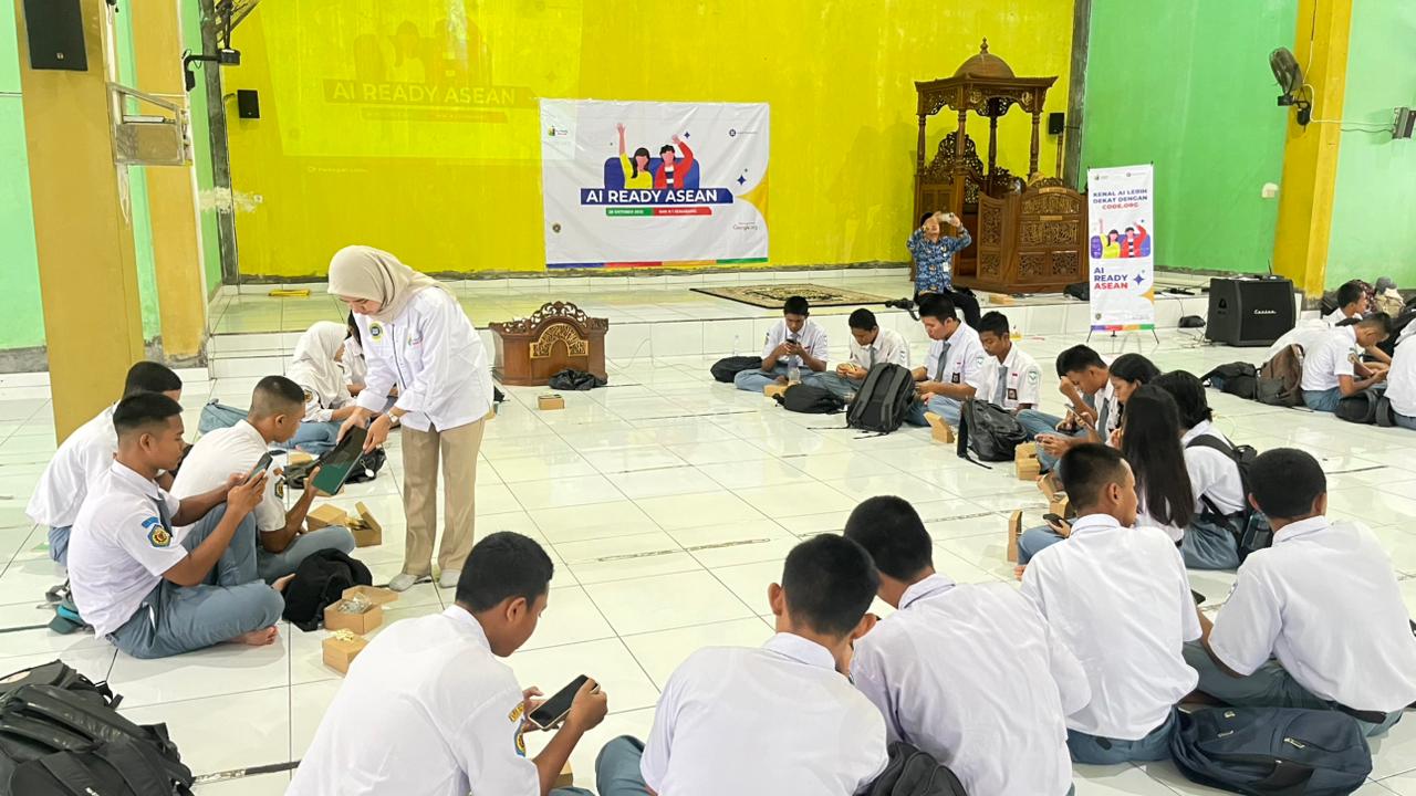 SMKN 1 Semarang Gelar Pelatihan Implementasi AI Ready ASEAN