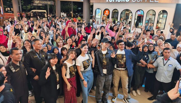 Aulia Sarah dan Adinda Thomas Bikin Heboh Meet and Greet Sosok Ketiga Lintrik di Uptown Mall Semarang